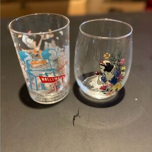 Disney collectible glassware set